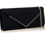 Μαύρη τσάντα με χρυσό λουράκι